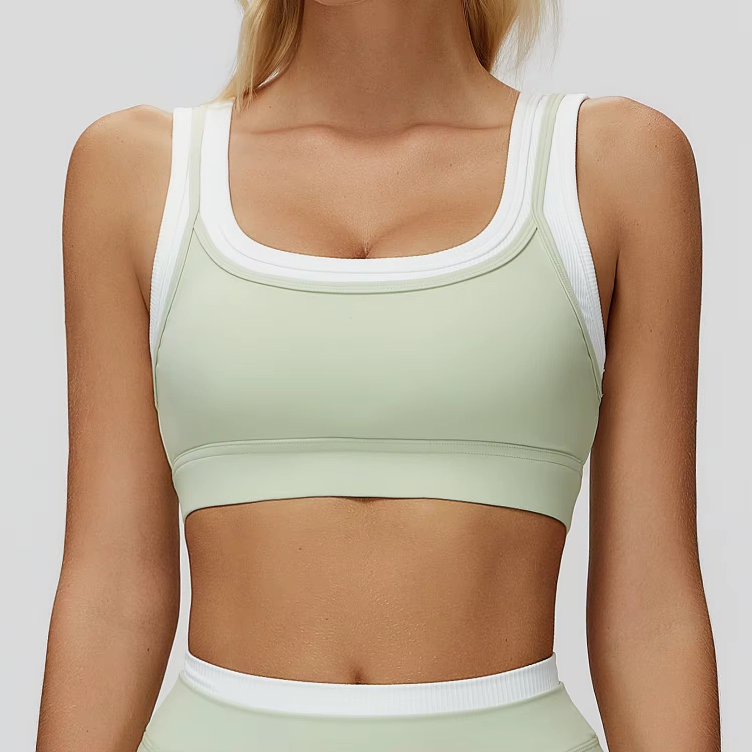 Vesara Seamless Top