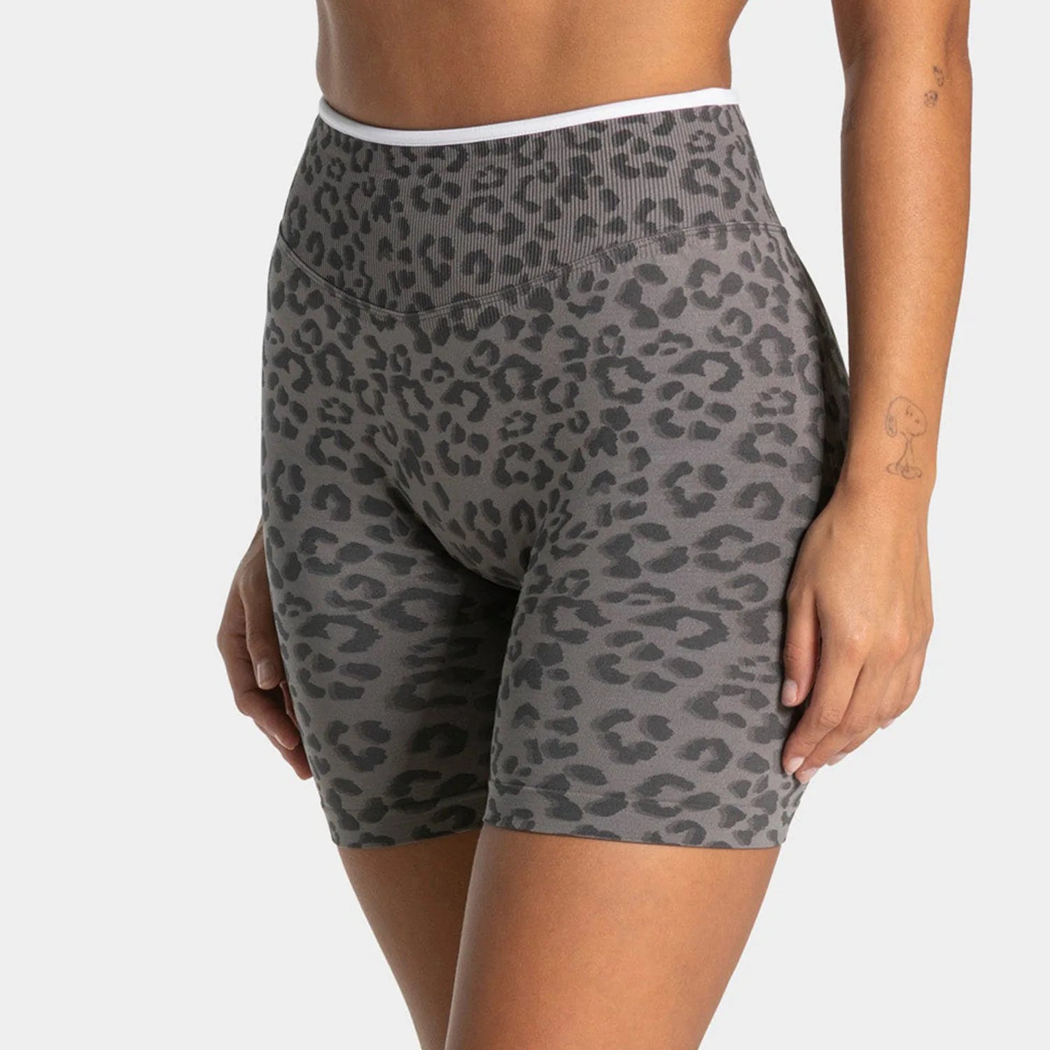 Rhea Seamless Shorts