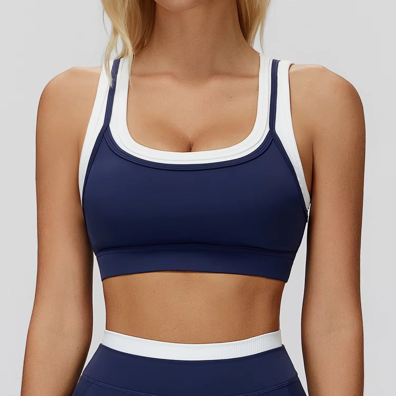 Vesara Seamless Top