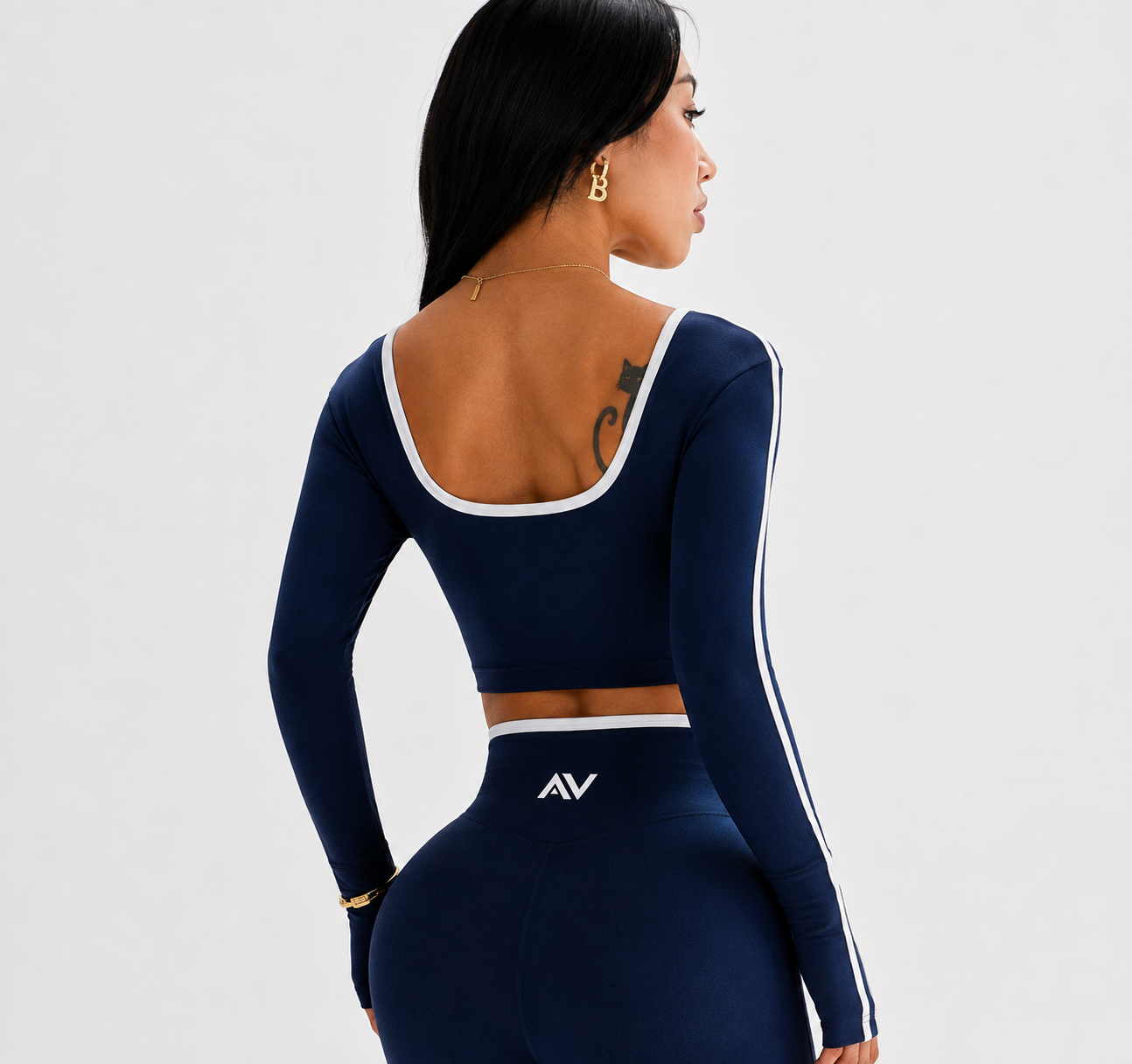 2026 Popular Color Blocking Yoga Set, Tight Yoga Long Sleeved Pants V Waist and Hip Lifting Tight Yoga Pants Luxury Set