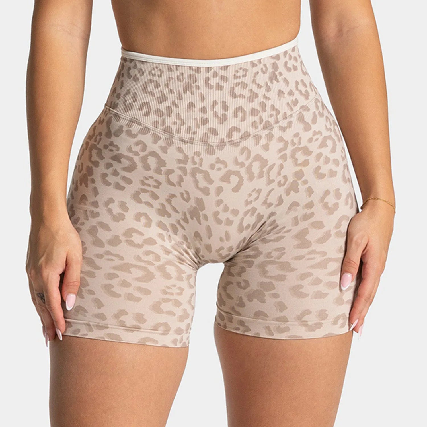 Rhea Seamless Shorts